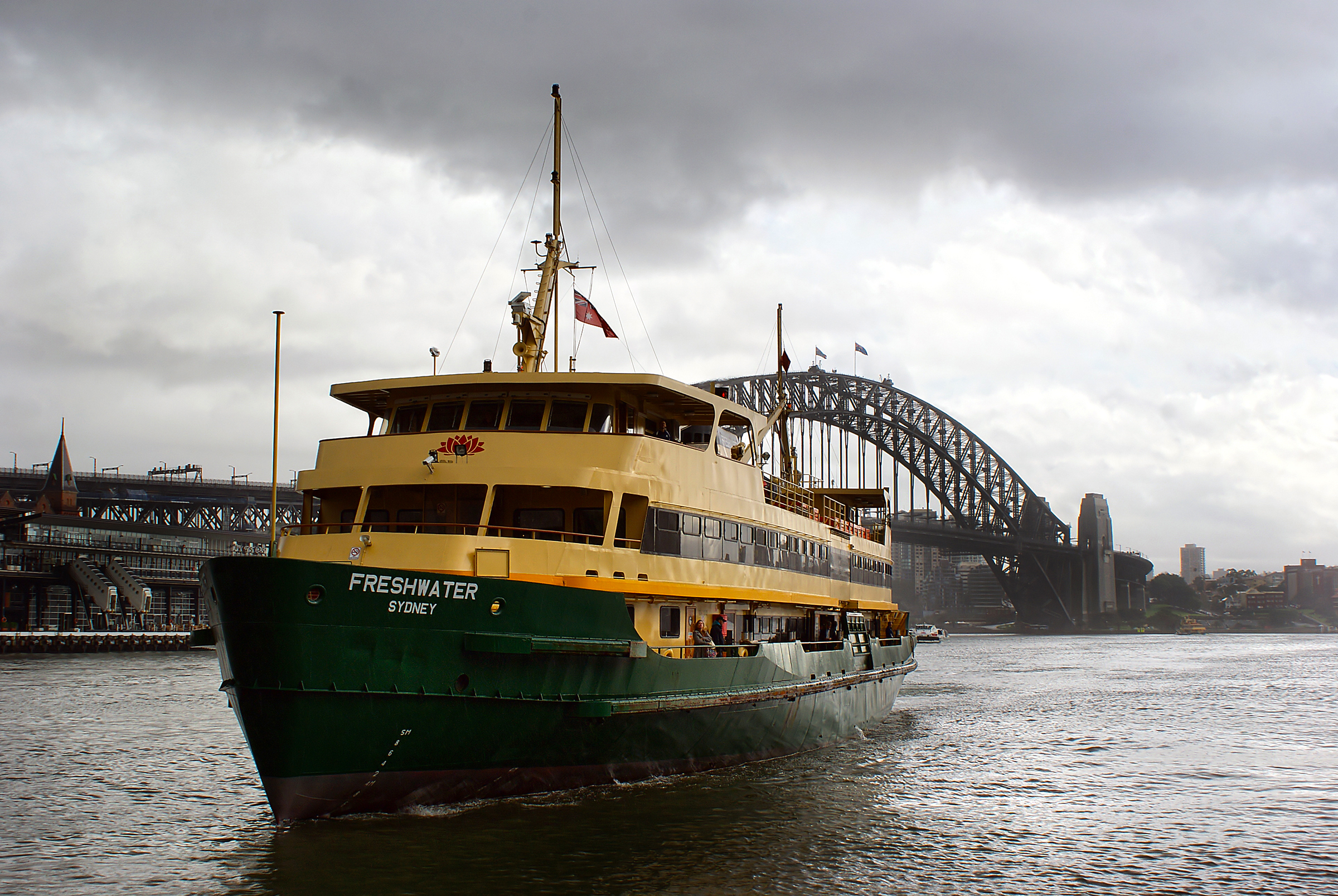 sea-boat-river-ship-transport-vehicle-sydney-harbor-cargo-ship-waterway-ferry-channel-tugboat-sydneyharbourbridge-watercraft-steamboat-fishing-vessel-passenger-ship-freight-transport-ocean-liner-passangerservices-506214